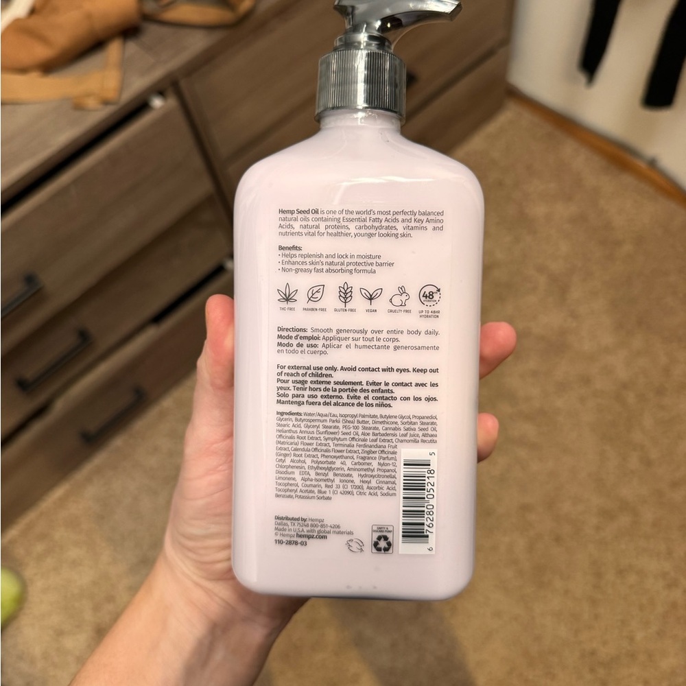 Hempz Vanilla Plum Body Moisturizer - Picture 3 of 3